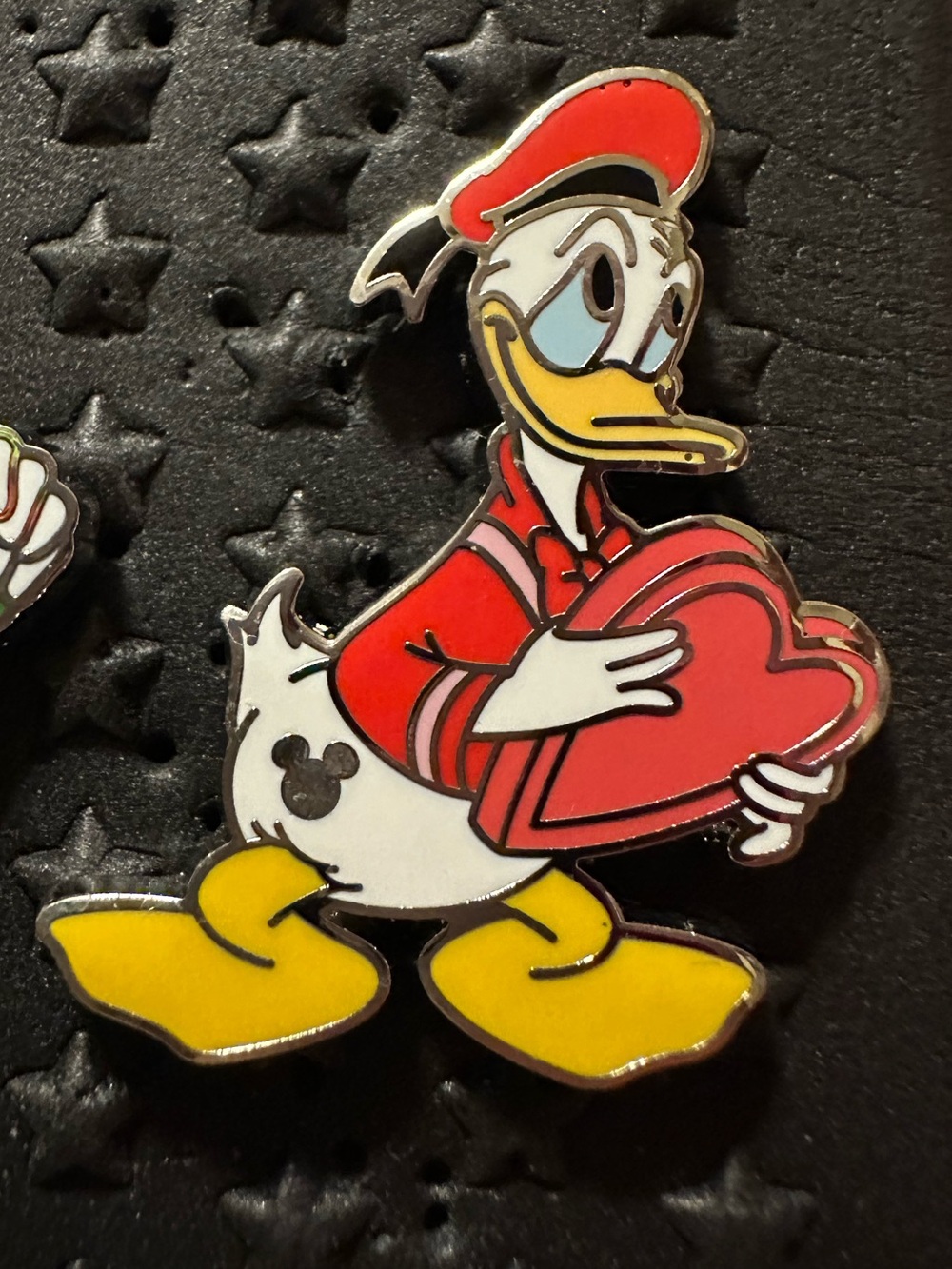✨3 for $32✨ Valentine’s Day Donald Mystery Pin
